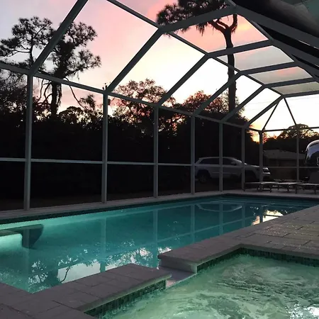 The Manasota Beach House Private Pool & Jacuzzi Close To The Beaches Pet Friendly